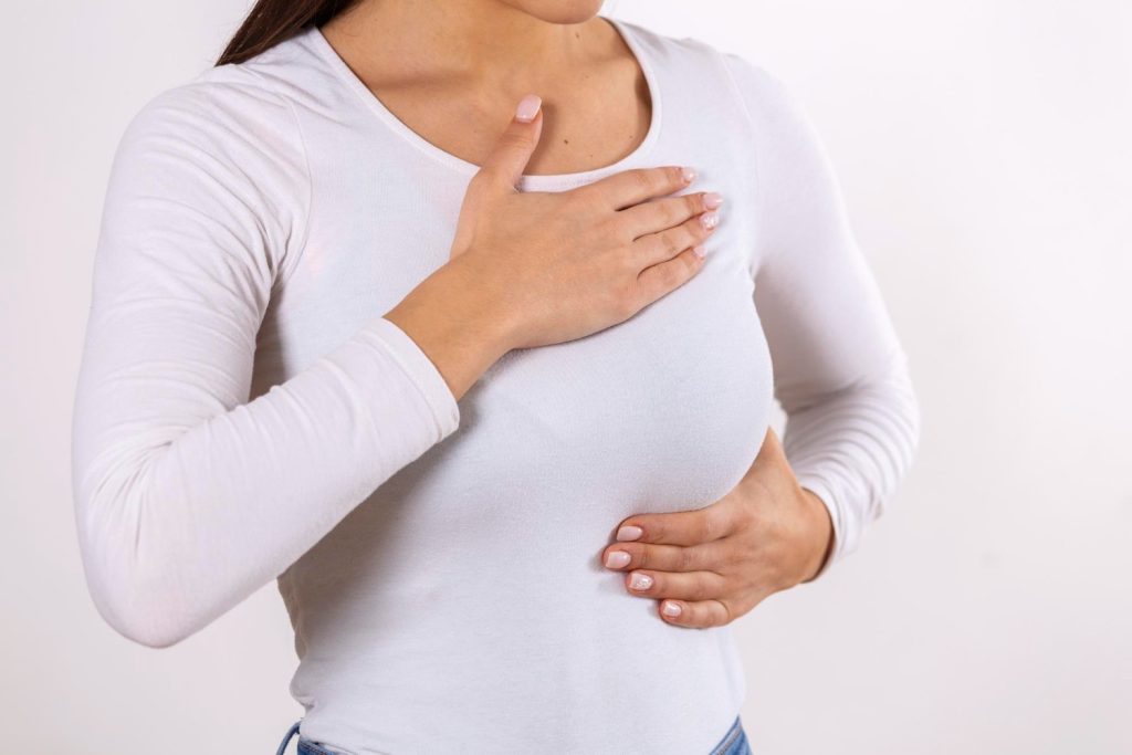 胸部摸到腫塊？是乳癌嗎？乳房組織壞死年齡層、症狀大公開！